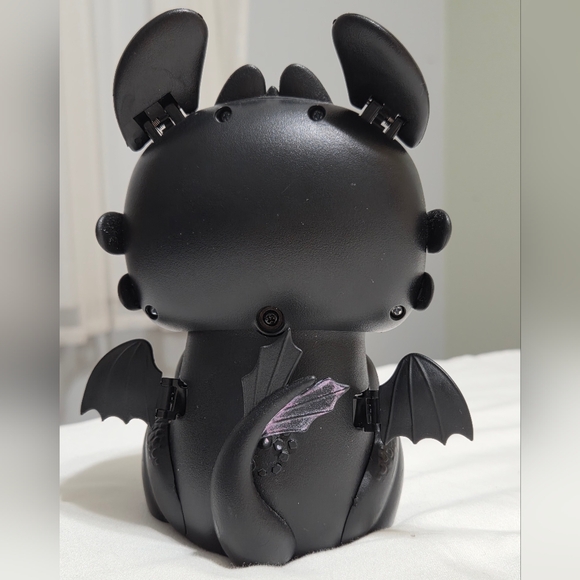 Toothless DreamWorks How To Train Your Dragon Interactive Toy 2019 - Picture 4 of 5